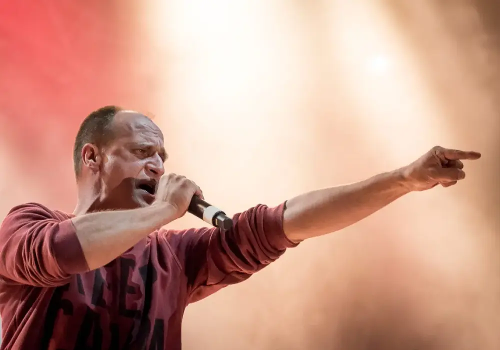 Paweł Kukiz - piosenki, których nie znasz. Odkryj jego styl!
