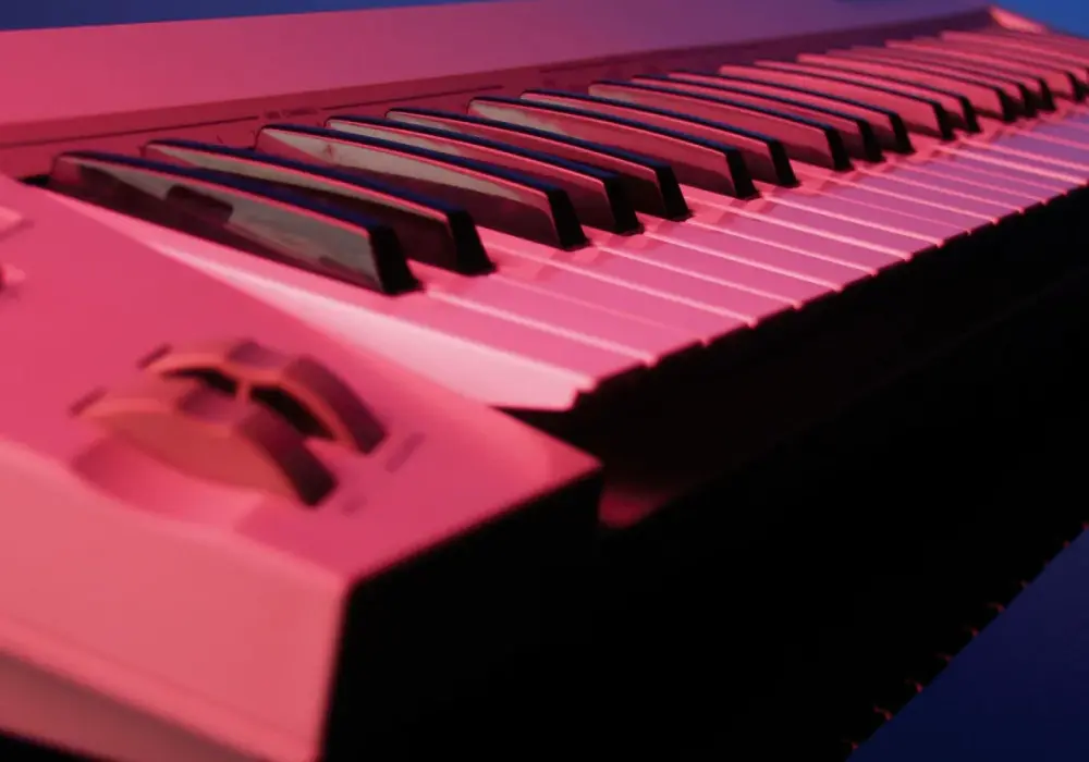 Keyboardy muzyczne w edukacji muzycznej: Jak wybrać instrument do nauki?