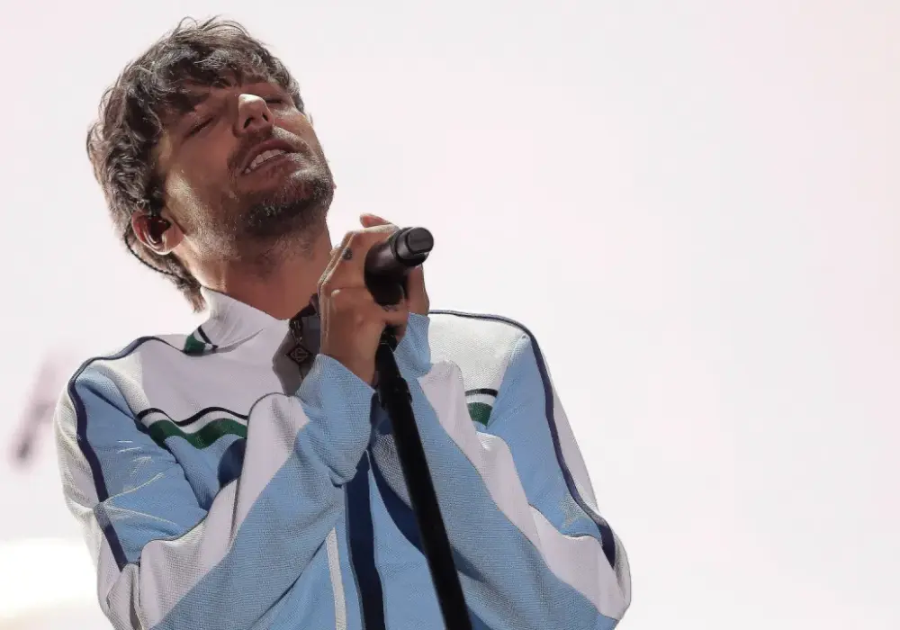 Louis Tomlinson solo - od czego zacząć? Przewodnik po płytach