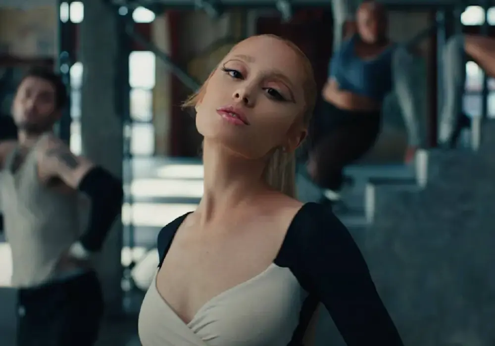 Ariana Grande zaskoczyła fanów nową piosenką yes, and?