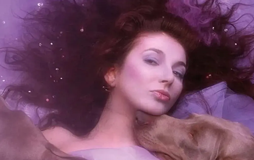 Running Up That Hill tekstowo: Analiza i znaczenie hitu Kate Bush