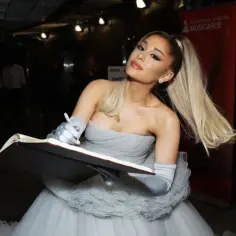 Ariana Grande: Najnowsze Artykuły i Sensacyjne Nowości o Gwieździe