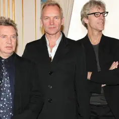 Andy Summers, Sting i Stewart Copeland, legendarni członkowie zespołu The Police, prezentują swoje ponadczasowe utwory.