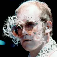 Elton John: 10 fascynujących ciekawostek o muzycznej legendzie