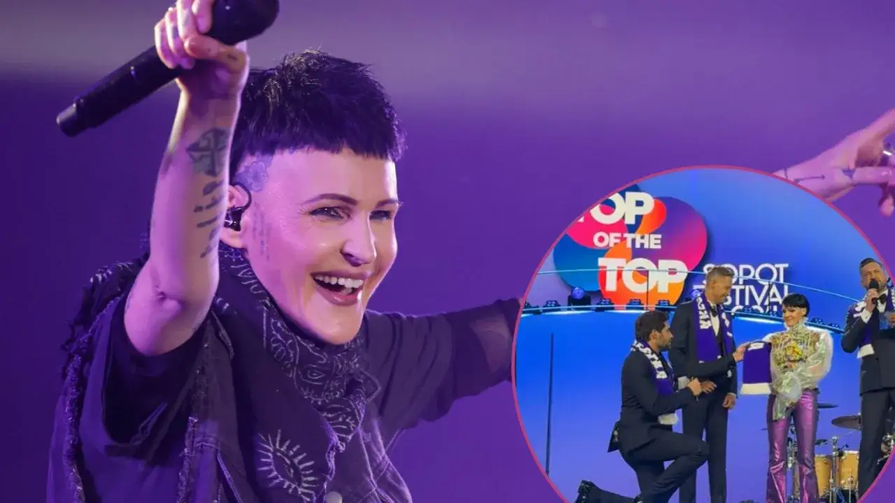 Chylińska na scenie, w tle fragment z festiwalu Sopot, gdzie wręczano jej nagrodę. Jej piosenki poruszają serca.