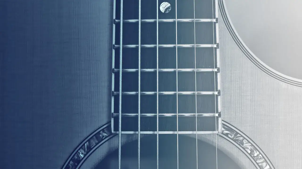 Zdjęcie Ile strun ma gitara dla początkujących - wszystko co musisz wiedzieć na start