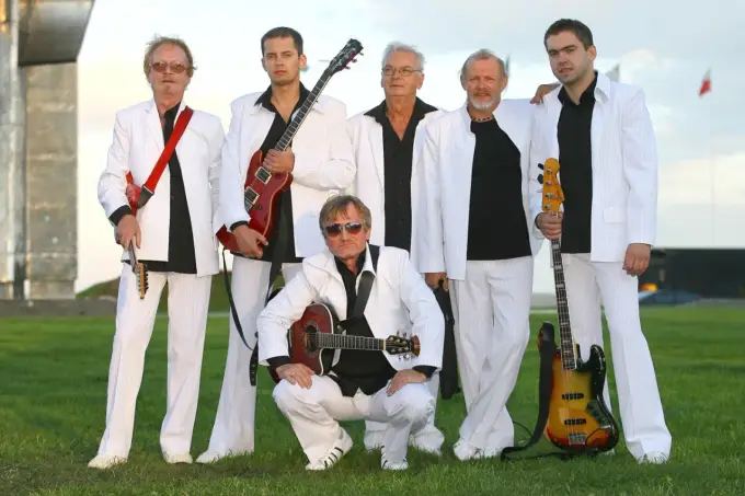 Czerwone Gitary - obecny i pierwszy skład zespołu